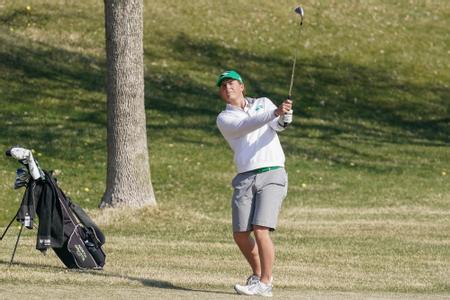 UND holds steady in second round of Summit League Championships