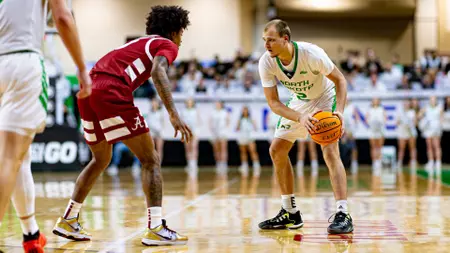 NOTES: Fighting Hawks Open up 2025-26 Season at No. 15 Alabama