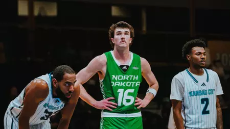 Strong Second Half Leads UND Past Kansas City on the Road