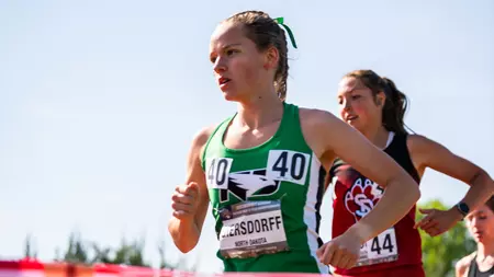 Distance Runners Shine at Duke Twilight