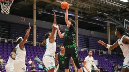 Hawks Fall to Chanticleers 75-58 on Saturday Evening