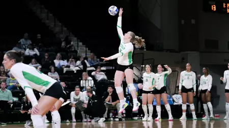 UND Falls in Three Sets at South Dakota on Saturday Evening