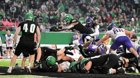 No. 9/10 North Dakota upends Northern Iowa, 31-7