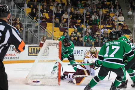 No. 3 North Dakota claws back, drops 3-2 overtime decision at No. 10 UMD