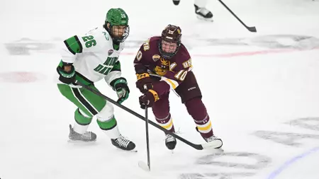 No. 8 UND rallies back, drops 4-3 overtime decision to No. 10 Minnesota Duluth