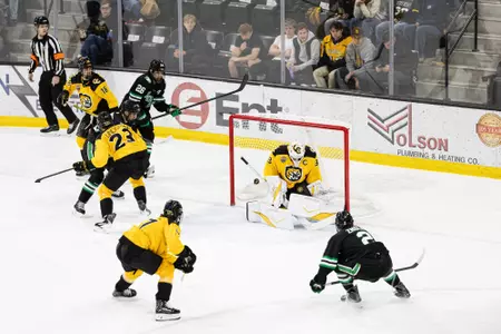 No. 4 North Dakota grabs series win with 5-2 victory over Colorado College