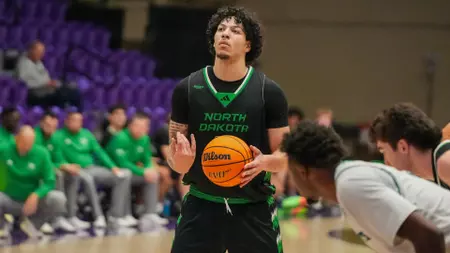 Anderson, King, Uelmen combine for 58 points in UND’s 78-69 Win Over Western Illinois