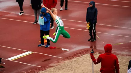 UND women tie USD for top spot on day two of conference meet, heptathletes medal twice