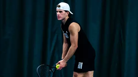 Comeback Falls Short for Men’s Tennis