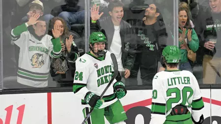 No. 10/11 North Dakota opens season with 6-2 win over No. 19 St. Thomas