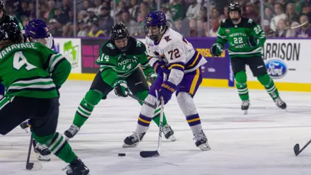 No. 5 UND stuns No. 20 Minnesota State with 3-2 comeback win