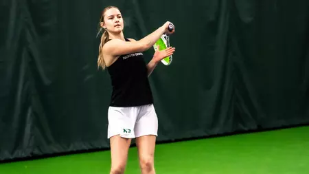 Roberts Clinches 4-3 Win for Fighting Hawks Over South Dakota