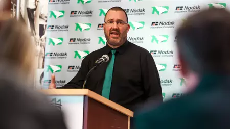 Hutter signs six newcomers to 2025-26 UND women\'s basketball roster