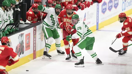 No. 5 North Dakota falls, 3-2, in series finale to No. 9/10 Denver