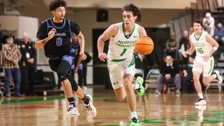 NOTES: Hawks Travel to Omaha for Clash Against Creighton on Wednesday Night